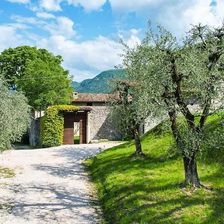 Villa Casale Lucrezia By Garda Fewo Salo
